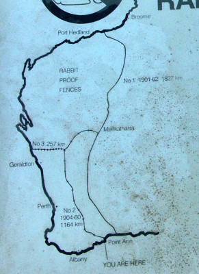 038-072 RabFence details web.jpg