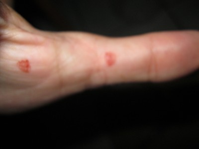 Ich wurde von Soldaten attackiert. Schon geil, wenn so an einem rumgeschnitten wird :D / IMG_0309.JPG IMG_0309.JPG