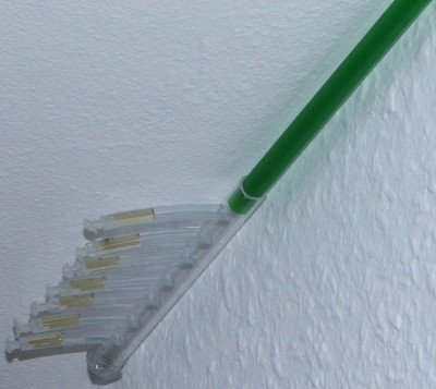 13 12.04.2011 b neue Futterstation nah.JPG